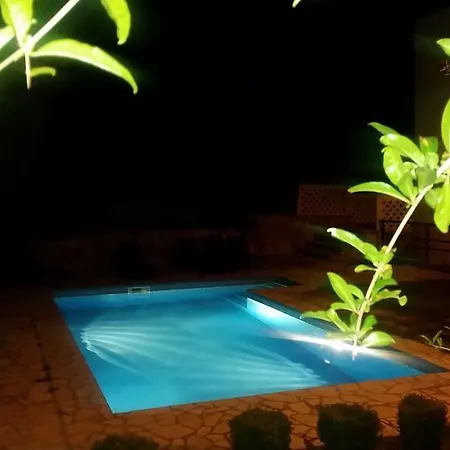 Villa Pool Mansion Salonae