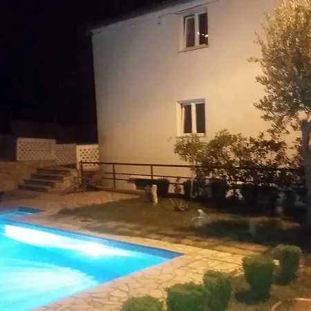 Pool Mansion Salonae * Solin